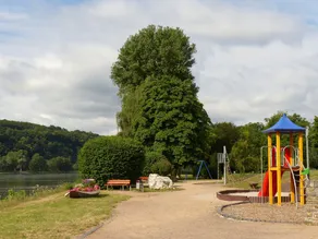 Stylish holiday home right on the Rhine with a dream view - Image 3
