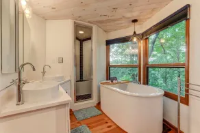 Faulken Haus - Jaw-Dropping Vistas, Fireside Sips, Spa Baths & Community Golf, Pools, Trails & More - Image 3