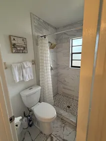 2/2 Private furnished remodeled canalfront - Image 4