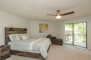 FREE Swim Hot Tub!! Nestled in the Trees on Cedar Creek Lake - Image 5