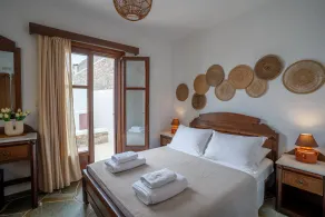 Mirsini Apartments in Sifnos - Image 4