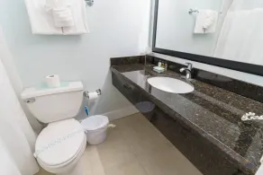 401 Getaway to a ... · U401 Balcony w/ River & Sunrise View! Resort Amenities! Free Parking/Wifi - Image 2