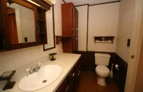 Beachy Farmhouse Cottage - Image 3