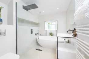 Watersend House located 500m from the majestic Watergate Bay. Set in an acre of private landscaped g - Image 3