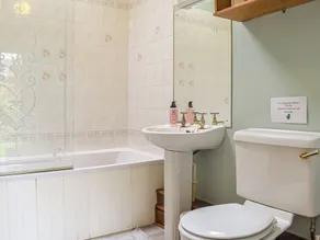 2 bedroom accommodation in Petrockstow - Image 2