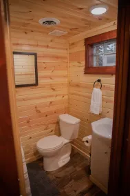 Mercer, WI Beautiful Flambeau Flowage Cabin - Image 3