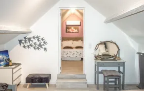 3 bedroom gorgeous home in Saint-Sauveur-Lalande - Image 4