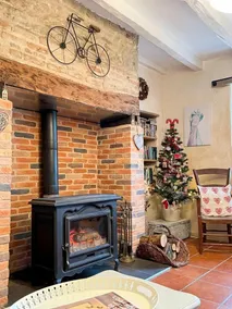 Rouge Cottage - Two Bedroom Villa, Sleeps 5 - Image 3