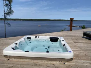 Brand new Luxory Lake front cottage, a large variation of Boats available. - Image 5