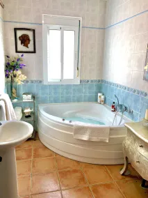 Coral Villa. Ideal for romantic getaways, family and friends 15 min from the beach - Image 2