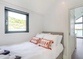 2 bedroom accommodation in Halling - Image 5