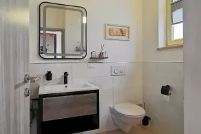 Villa chic avec grande piscine et jardin à Bale - Image 2