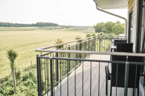 White wine apartment with panoramic view - Image 5