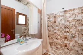 Villa Andonis Nissaki large villa with large pool ,spectacular view very near to the Beach - Image 2