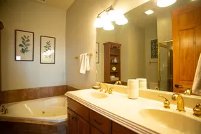 Spring Rock Retreat- Private Club Access - Image 4