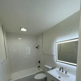 Perfect Nest located in midtown, walk to the fairgrounds - Image 5