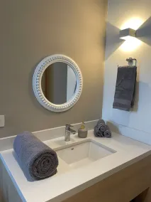 Allec fancy 1 bdr condo - Image 3