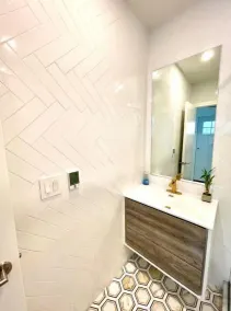 Lovely stylish suite in a historical Brooklyn area - Image 4