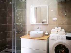 Central 2 Bedroom Suite 64 sq m in 5 Minutes Walk to Main Square - Image 3