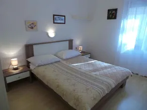 Ferienwohnung Mit Terasse und Klimaanlage - Image 2