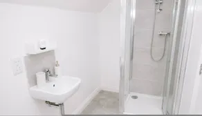 Newly Renovated 3Bed 2.5Bath Home Stockton-on-Tees - Image 4