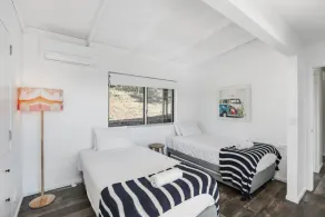 The Ultimate Modern Straddie Beach House - Image 5