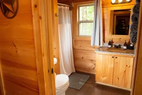Serenity Ridge Cabin E: Couple's Holiday - Image 5