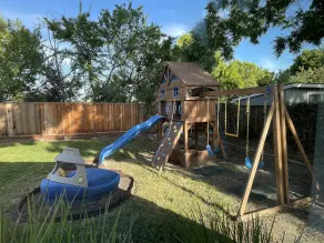Family friendly spacious 5BR house with large backyard and kids playground - Image 2