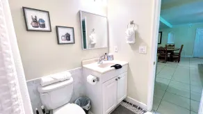 Urban Oasis I Large 2bd/1ba I Surrounded by Nature I 30 mins to DC - Image 4