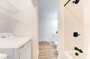 Rustic Charm Meets Modern Luxury: Stylish 2BR, 1BA Apartment - Image 3