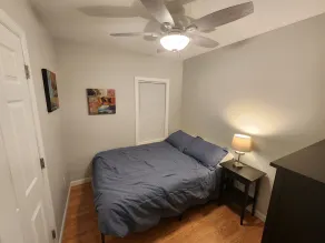 Minutes to Walnut Beach, newly renovated 3 bedroom home - Image 5