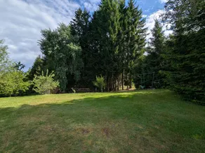 Gîte élégant en pleine nature avec terrasse, départ randonnées, parking privé et équipements inclus - Image 2
