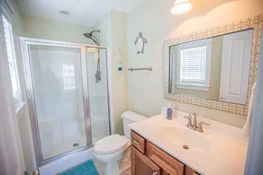 Life's A Beach: 4BR, 3BA home near Holden Beach, perfect for family fun! - Image 4