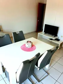 Lovely 1-Bed Apartment with sea view in Srima - Image 5