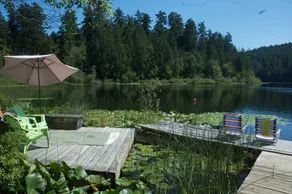  Lake House Saltspring Island   - Image 4