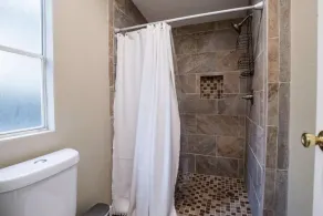 Charming Country Retreat w/ hot tub-10 min from Downtown McKinney! - Image 3
