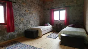 Kerames Crète du Sud - Maison en pierre Akonize - Image 2