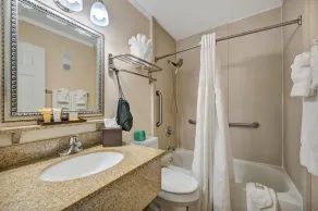 252-Waterfront, Amazing View from Balcony-Heated pool - Image 4