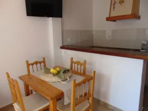 Colomar Apartment - Image 5