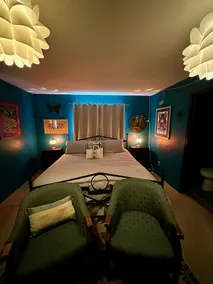 Mt Brighton * Hot Tub * Ski * Rock n' Roll Theme House - Image 5