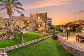 Oceanides Luxury Apartments - Image 4