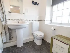 HALCYON, pet friendly, country holiday cottage in Benllech - Image 4