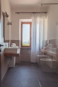 FARMHOUSE QUERCETO - APARTMENT SUNFLOWER - Image 2