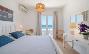 Sea Front, 20 Metres From Sea, With Heated Private Pool And Hot Tub - Image 5