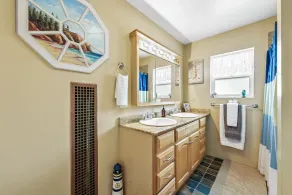 OCEANFRONT Rustic Sunset Cabin with stunning ocean views & staircase to beach! - Image 3
