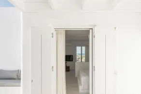 Golden Coast Villa Rodi Private Wadingpool Gem in Paros - Image 5