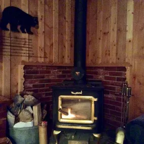 Log Cabin Riverside. - Image 2