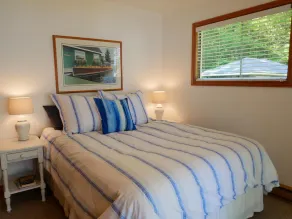 Newly Renovated!  3 Kayaks!  Beach!  Level Lot, Private, Location AA! - Image 4
