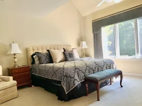 Stunning 6 BR/4.5 BA with 7-person hot tub, pool table and EV charger - Image 3