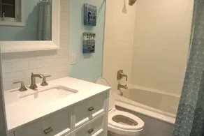 Sleeps 10 - 3 bedroom, 2 bath, beach chairs, tags, very close to beach/boardwalk - Image 5